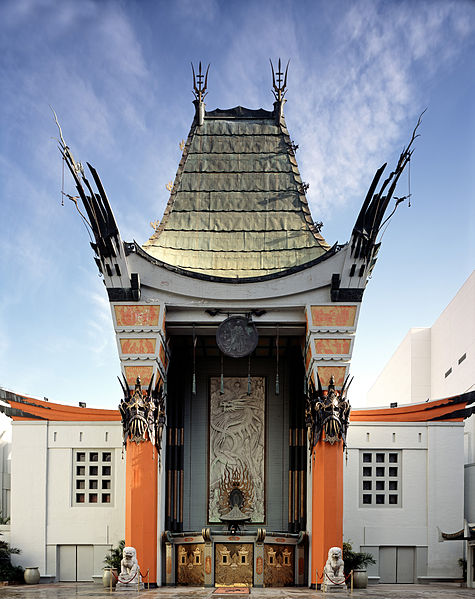 475px-Grauman's_Chinese_Theatre,_by_Carol_Highsmith_fixed_&_straightened